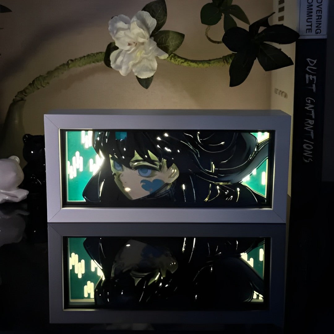 Demon Slayer Muichiro Tokito Anime Light Box par Myanimelightbox, brillant dans une pièce sombre, un éclairage dramatique