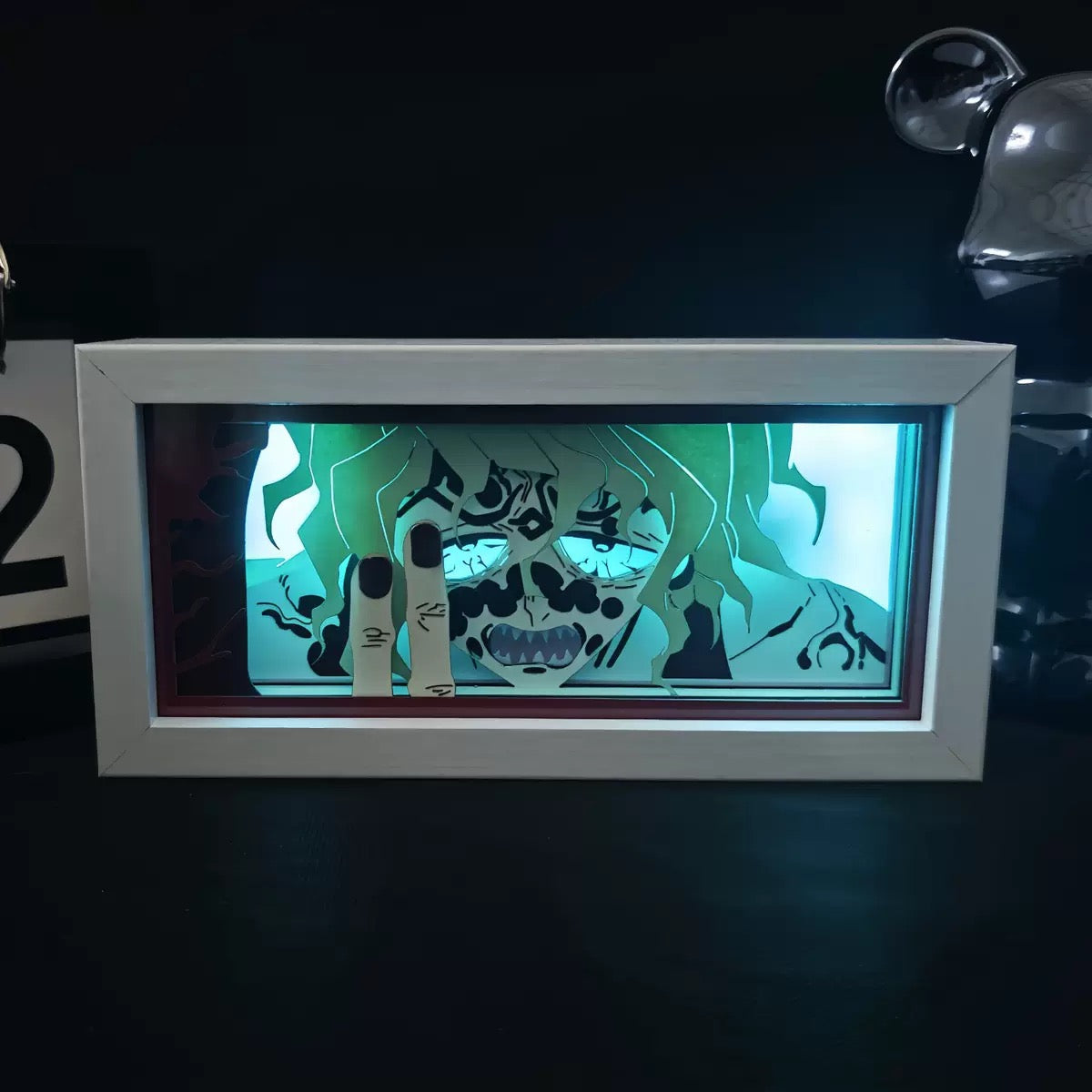 Gyutaro Anime Light Box osvijetljen bijelom bojom s toksičnim estetskim odgovarajućim smrtonosnom aurom