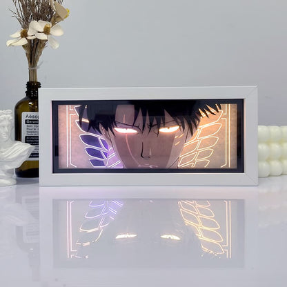 Útok na Titan Levi Ackerman Anime Light Box zářící se světlem zapnutými, viditelnými světly pokoje, myanimelightbox