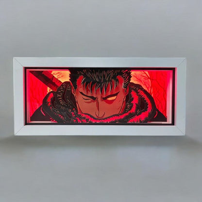 Caixa de luz de anime Berserk brilhando com luz acesa, luzes da sala visíveis, por MyanImelightBox