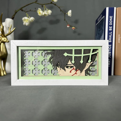 Black Clover Yuno Anime Light Box by Myanimelightbox, dipaparkan, dalam bingkai putih dengan latar belakang hiasan
