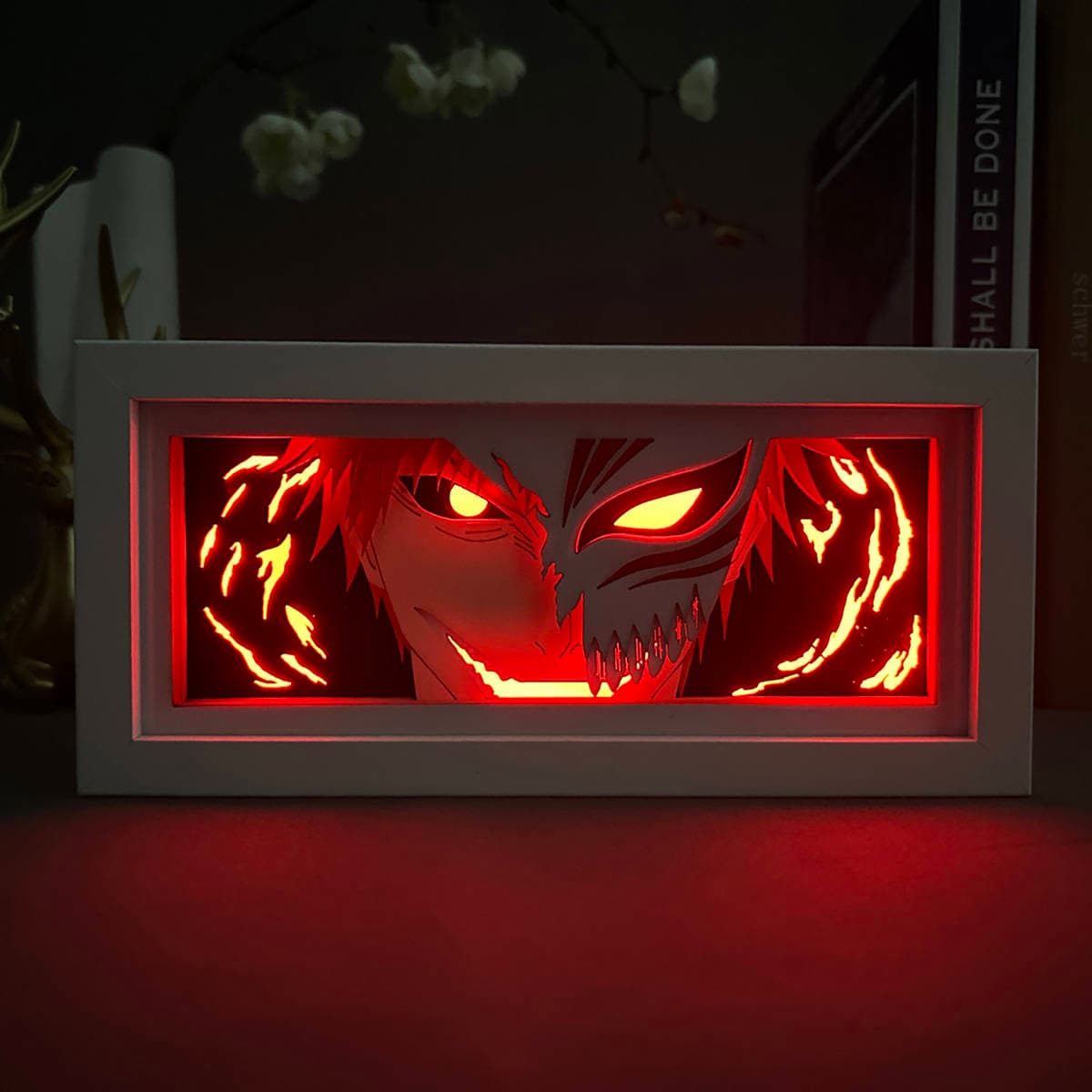 Bleach Ichigo Half Hollow Anime Light Box par Myanimelightbox, brillant dans une pièce sombre, un éclairage dramatique
