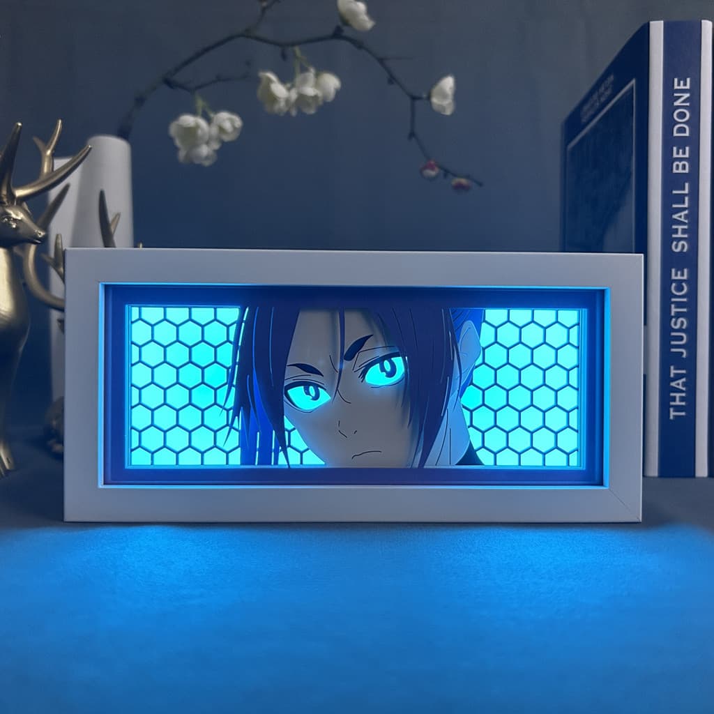 قفل الأزرق Reo Mikage Anime Light Box من Myanimelightbox ، متوهج في غرفة مظلمة ، إضاءة مثيرة
