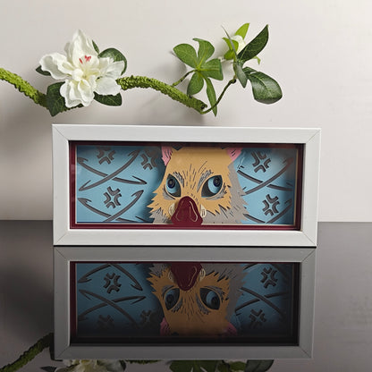 Démon zabiják inosuke anime Light Box od Myanimelightbox, displej, v bílém rámu s ozdobným pozadím