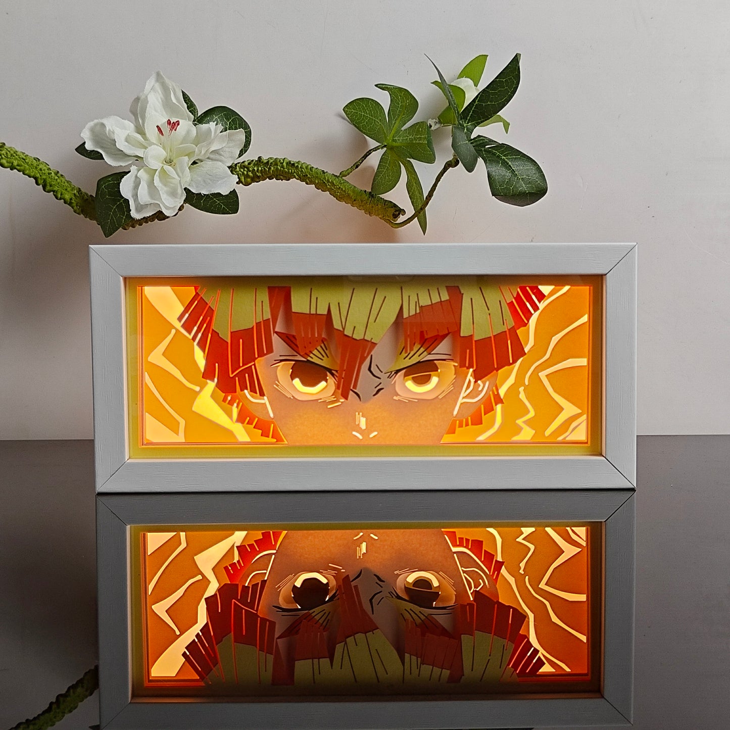 Slayer Demons Zenitsu Anime Caixa Luz brilhando com luz acesa, luzes da sala visível, por MyanImelightBox