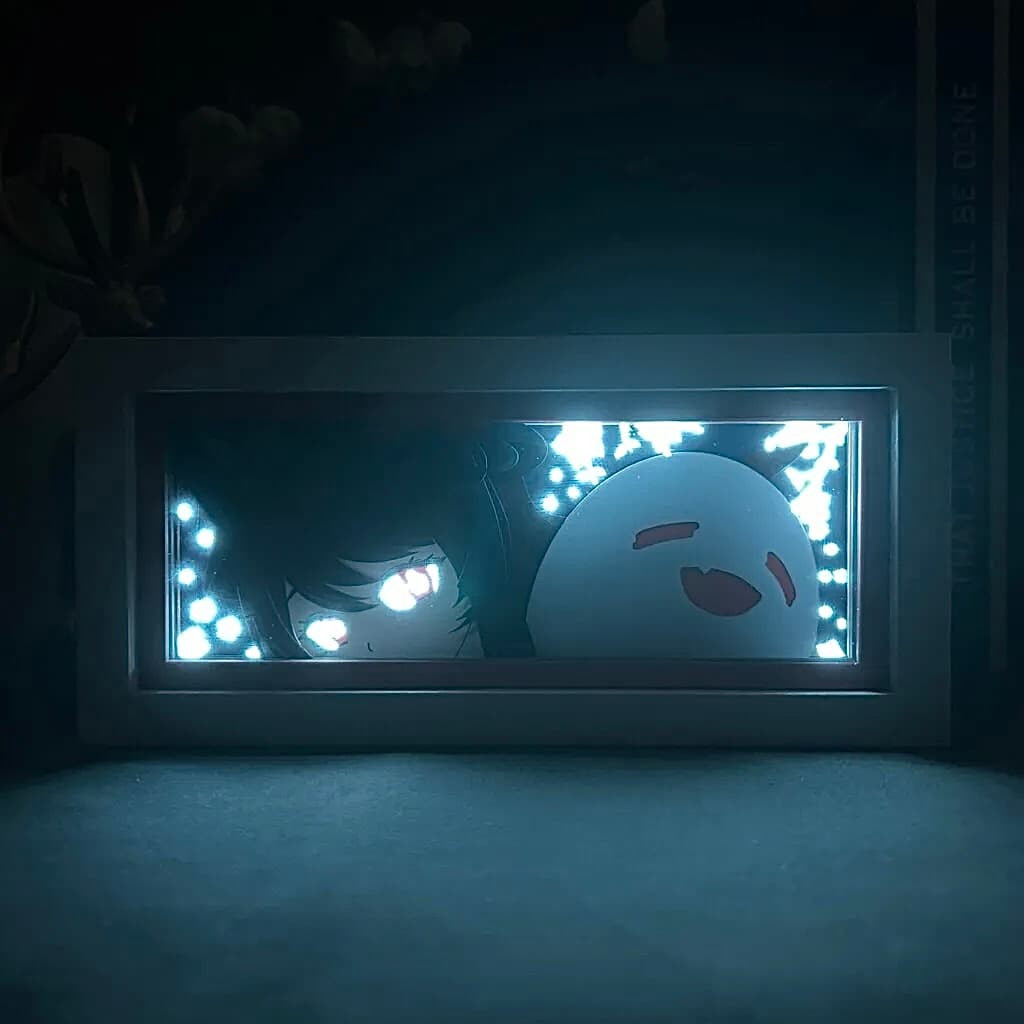 Genshin Impact Hutao Anime Light Box من Myanimelightbox ، متوهجة في غرفة مظلمة ، إضاءة درامية
