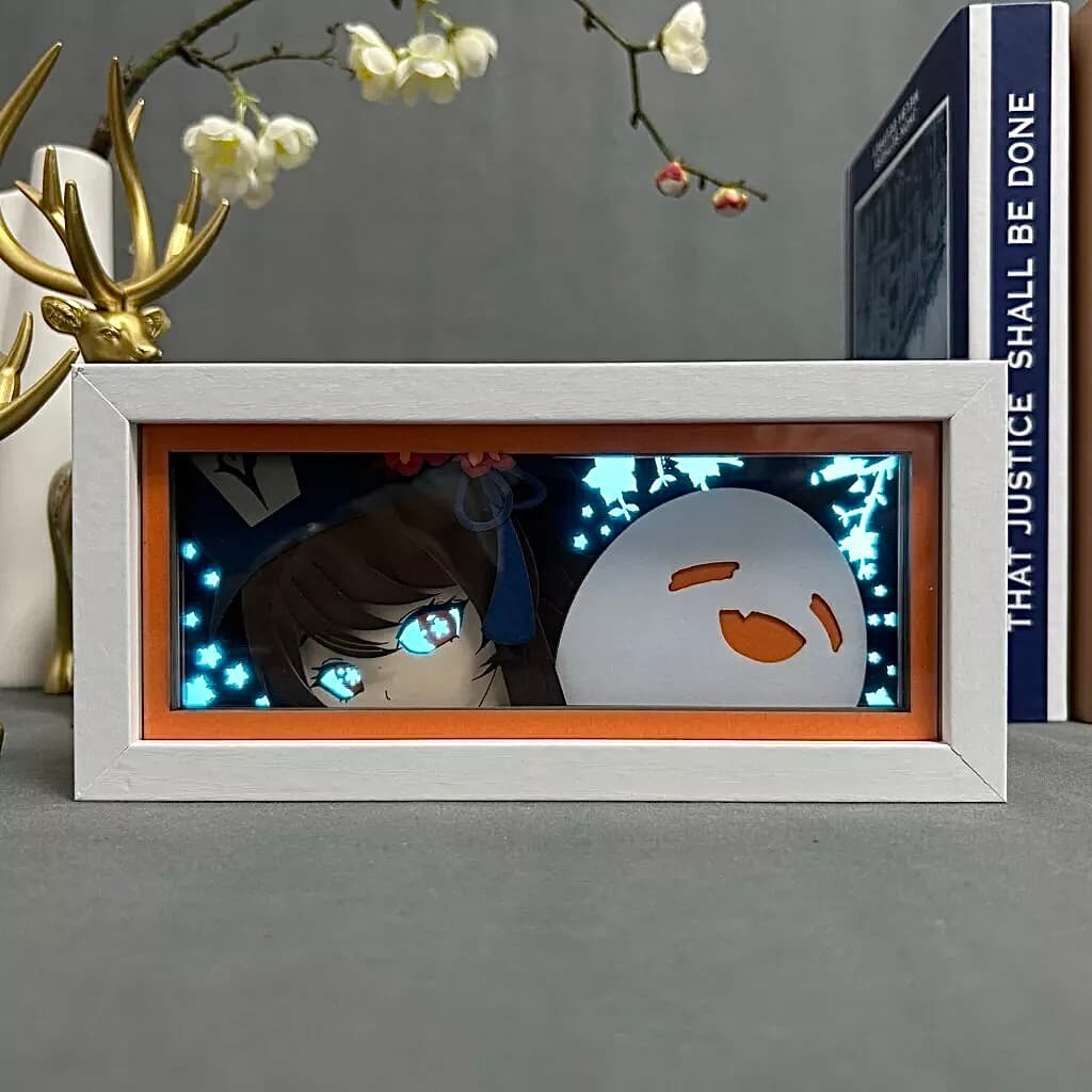 Genshin Impact Hutao Anime Light Box by Myanimelightbox ، تم تشغيله مع ضوء الغرفة المحيطة