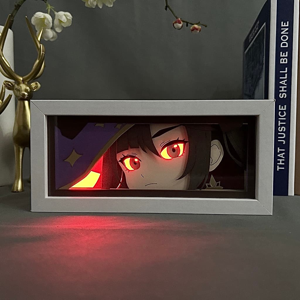 Genshin Impact Mona Anime Light Box gloeiend met licht aan, kamerlichten zichtbaar, door MyanimelightBox