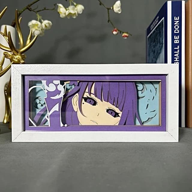 Genshin Impact Raiden Shogun Anime Light Box od Myanimelightbox, displej, v bílém rámu s ozdobným pozadím