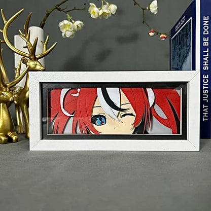Hakos Baelz Anime Light Box oleh Myanimelightbox, dipaparkan, dalam bingkai putih dengan latar belakang hiasan
