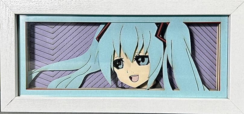 Hatsune Miku Anime Light Box oleh Myanimelightbox, dipaparkan, dalam bingkai putih dengan latar belakang hiasan

