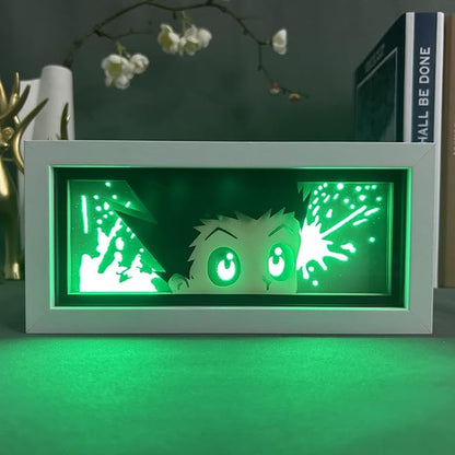 Hunter x Hunter Gon Anime Light Box od Myanimelightbox, zářící v temné místnosti, dramatické osvětlení
