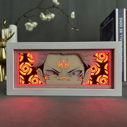Jujutsu Kaisen Sukuna Anime Light Box gloeiend met licht aan, kamerlichten zichtbaar, door MyanimelightBox