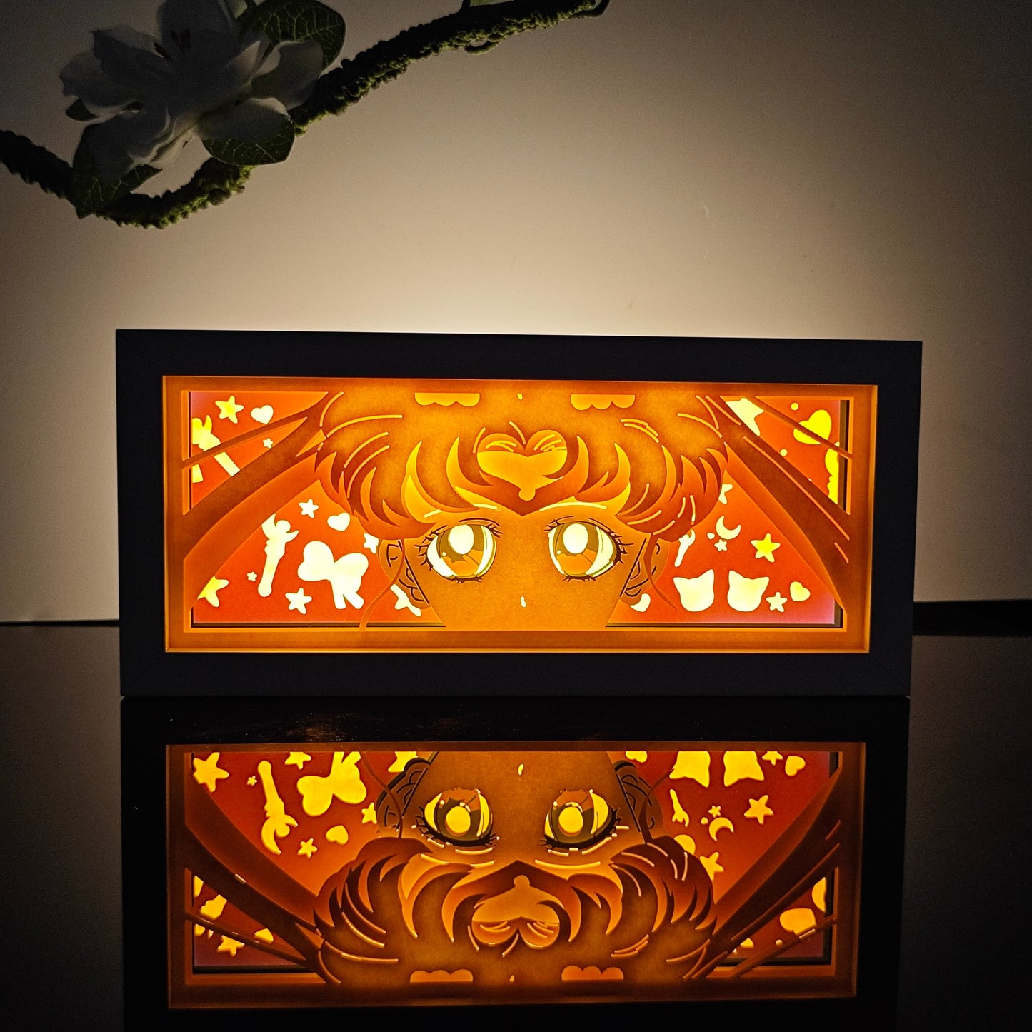 Sailor Moon Healing Anime Light Box by Myanimelightbox, bercahaya di bilik gelap, pencahayaan dramatik







