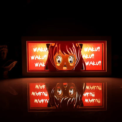 Spy x familiy anya waku waku waku anime Light Box od Myanimelightbox, zářící v temné místnosti, dramatické osvětlení
