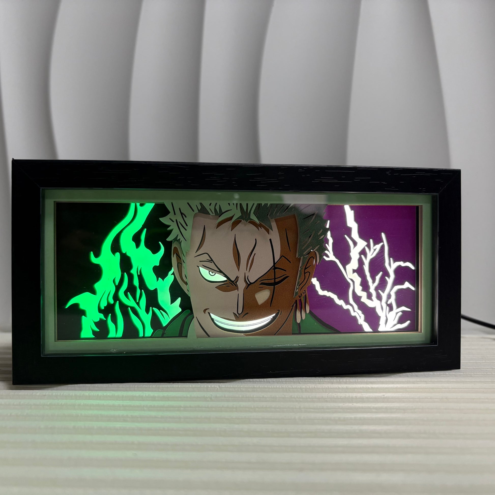 Anime-valolaatikkomiekkailijan muotoilu vihreällä liekillä ja valkoisella salamalla LED-valaistustehosteella