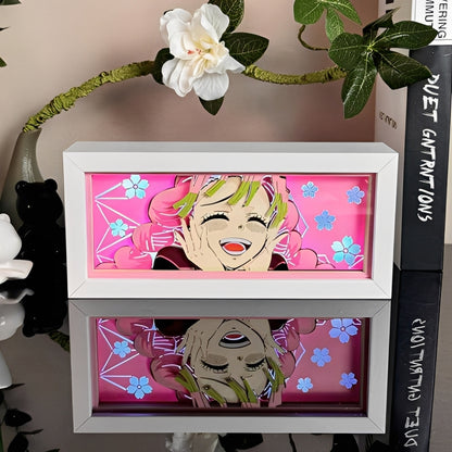 Boîte à lumière Demon Slayer Mitsuri Kanroji avec décor d&#39;anime à fond floral rose