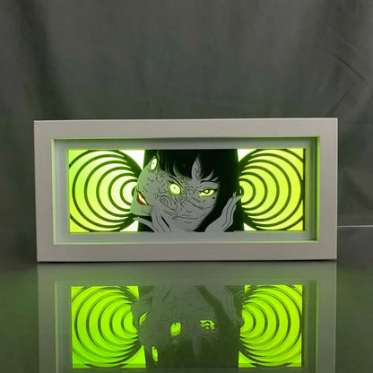 Kotak cahaya seni berlapis junji ito tomie dengan pencahayaan mood led hijau

