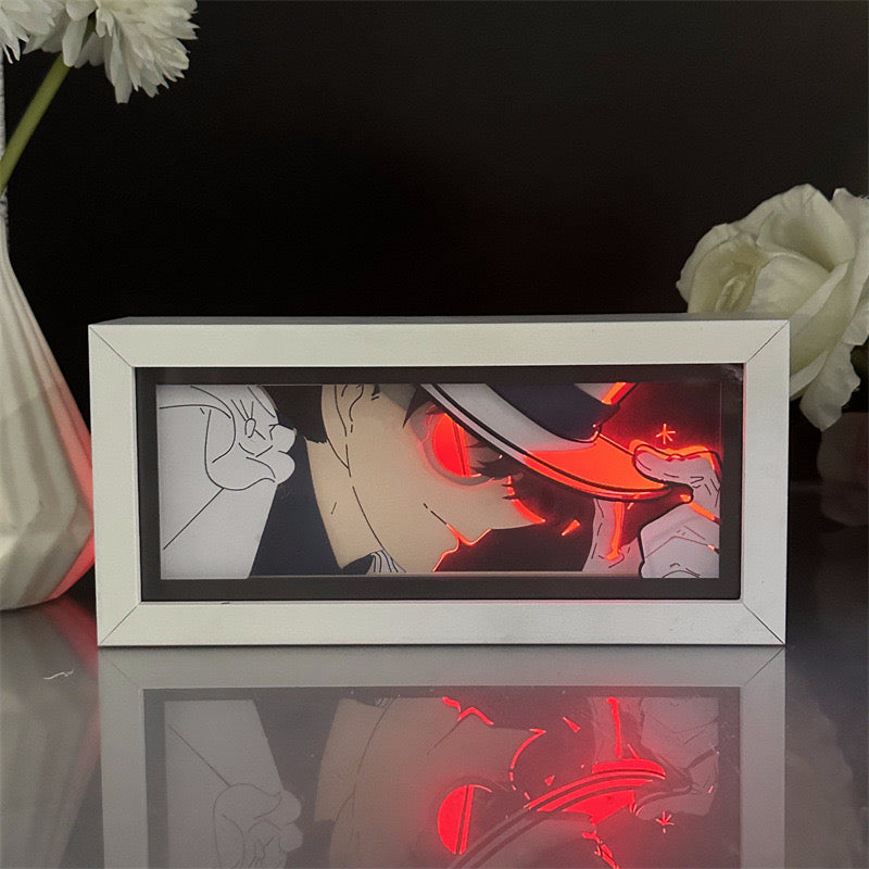 Red Glow - Kaito Kuroba s intenzivním červeným LED podsvícením, vyvolávajícím drama a vkus.

