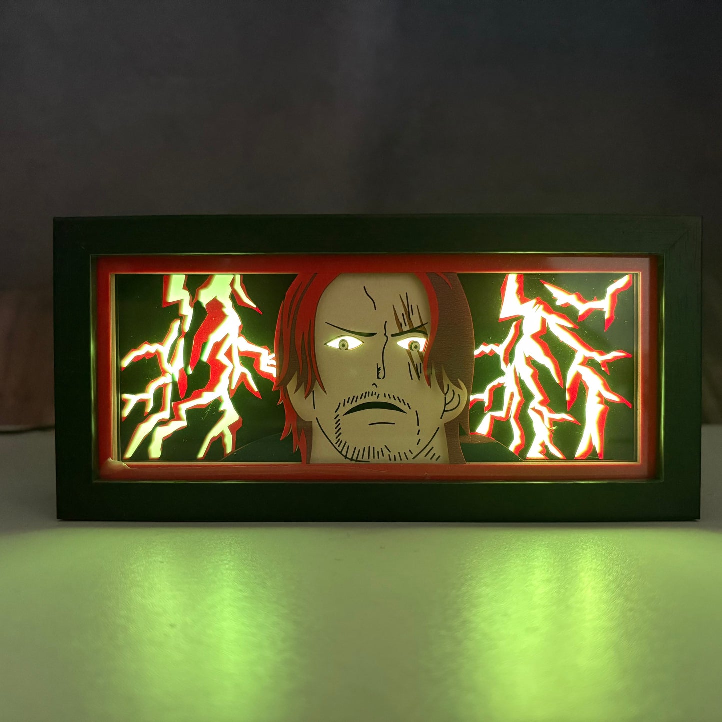 One Piece Shanks Conquerorin Haki-valolaatikko keltavihreällä salamalla, anime-huoneen sisustus-LED