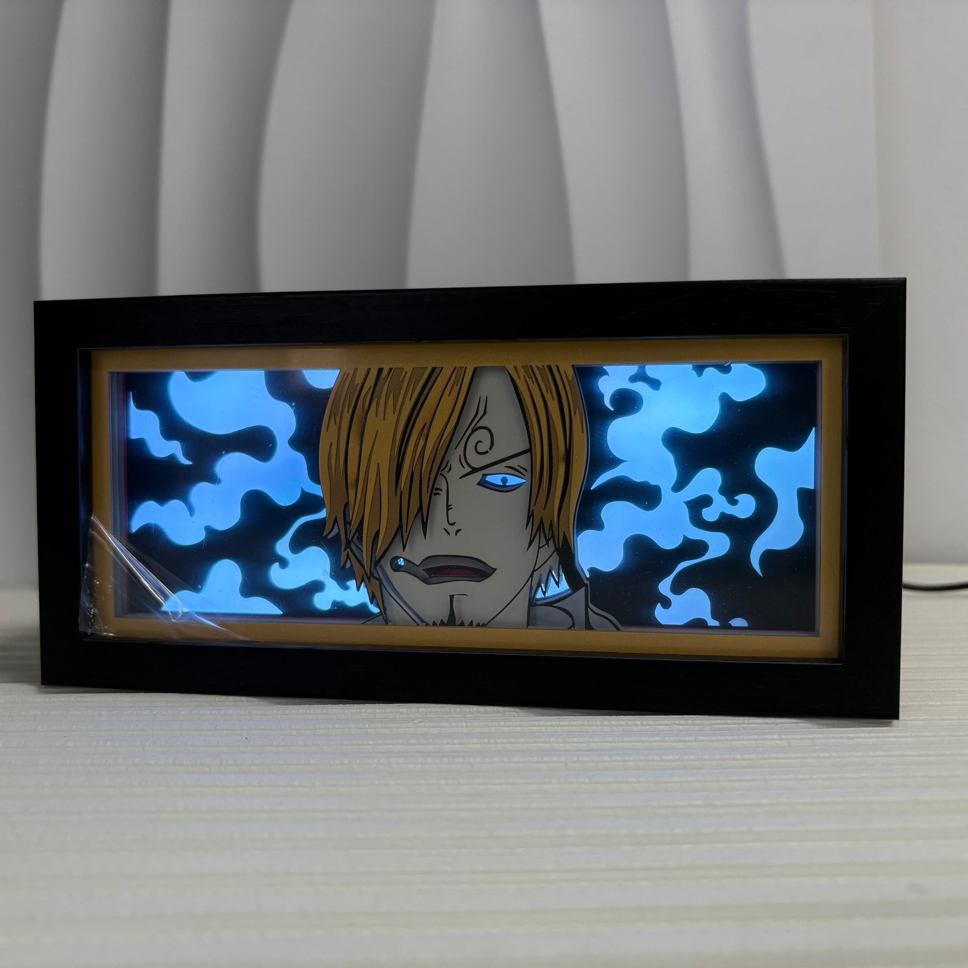 Sanji LED-anime-valolaatikko monivärisellä liekkivalaistuksella
